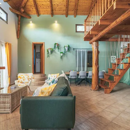 Villa The Walnut Tree Villa With Private Pool 10 Mins Drive From The Beach *