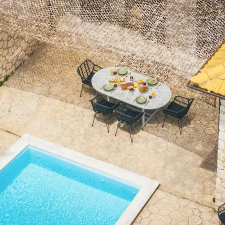 The Walnut Tree Villa With Private Pool 10 Mins Drive From The Beach Vila Vasiliki
