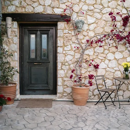 The Walnut Tree With Private Pool 10 Mins Drive From The * Vasiliki