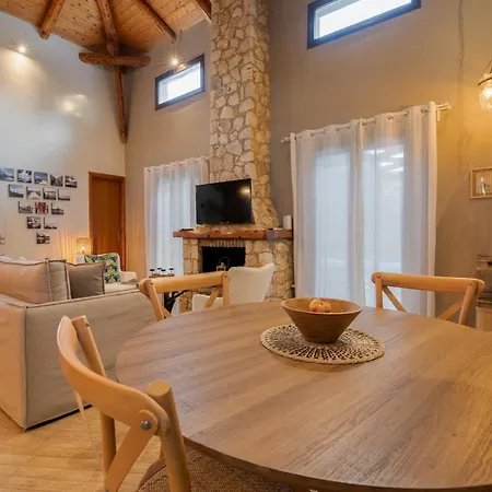 Villa The Walnut Tree With Private Pool 10 Mins Drive From The *