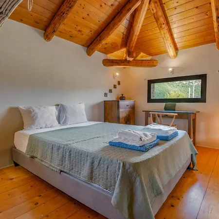 The Walnut Tree With Private Pool 10 Mins Drive From The Villa