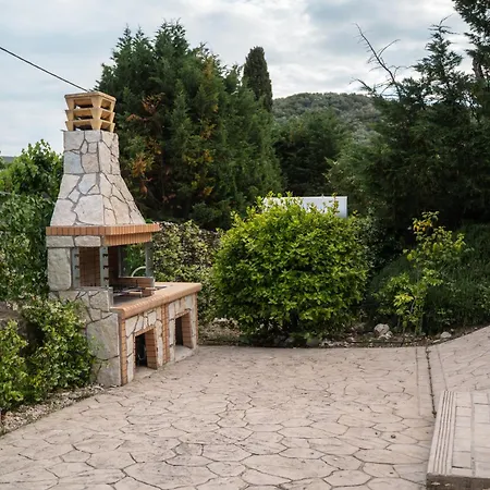 The Walnut Tree With Private Pool 10 Mins Drive From The Villa Vasiliki