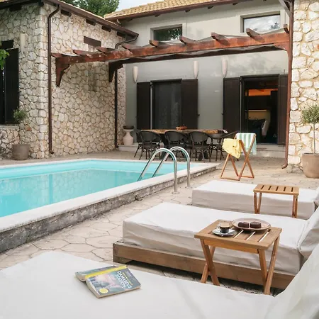 Villa The Walnut Tree With Private Pool 10 Mins Drive From The Vasiliki
