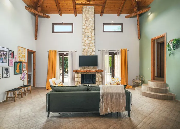 Terra, Private, Luxury With Pool 10 Mins Drive From The Willa *