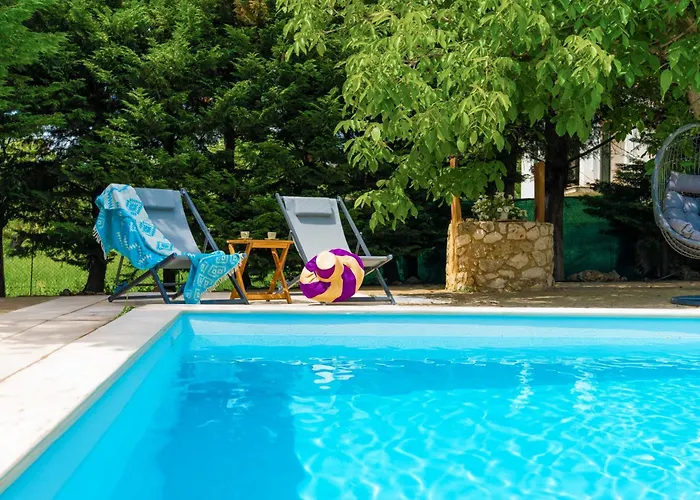 Terra, Private, Luxury With Pool 10 Mins Drive From The Vasiliki