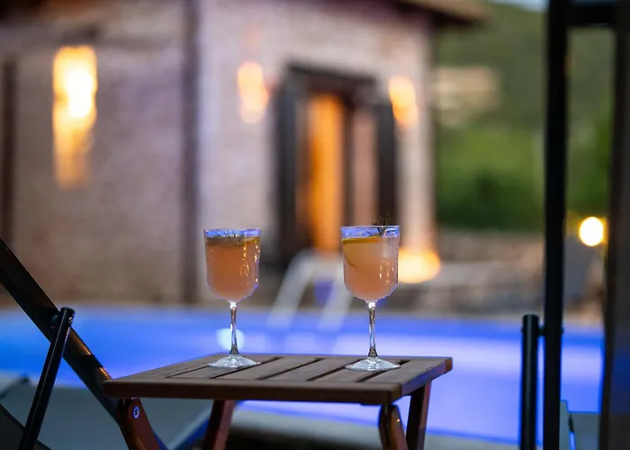 Willa Terra, Private, Luxury With Pool 10 Mins Drive From The